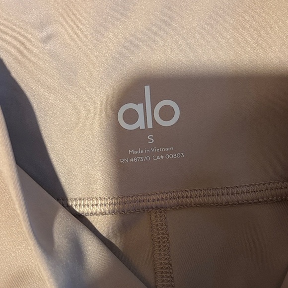 ALO Yoga Tan Leggings - Picture 2 of 2